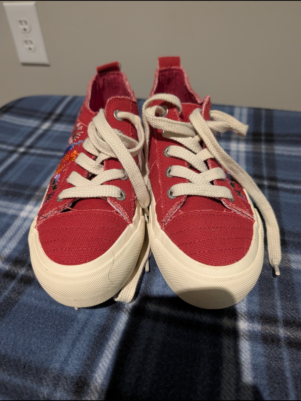 Blowfish Malibu Red Floral Embroidered Canvas Sneakers - Picture 2 of 6